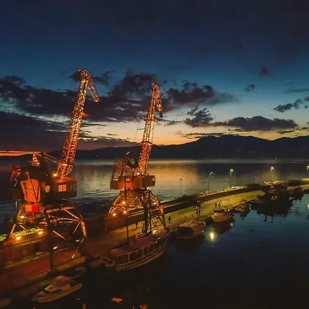 Point - Flexible Checkin&out Апартаменты *