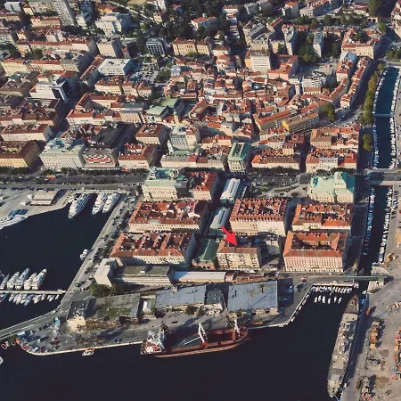Point - Flexible Checkin&out Apartment Rijeka